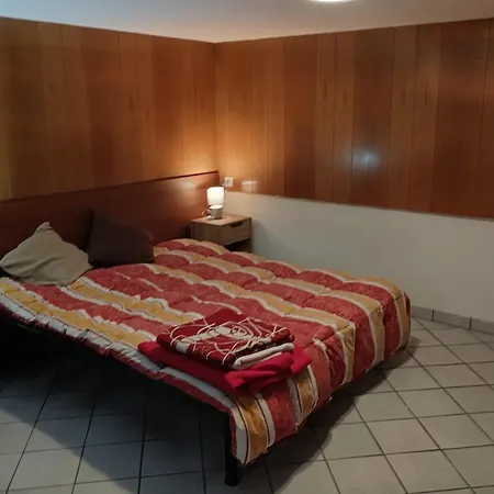 Cloe Apartment